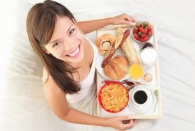 Top 10 Lý do bạn nên ăn sáng đầy đủ và thường xuyên