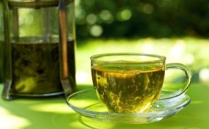 Top 10 Lưu ý quan trọng khi sử dụng trà xanh