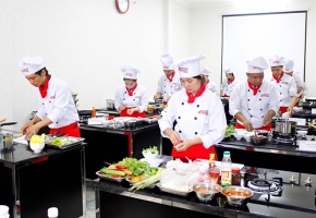 Top 10 Trung tâm dạy nấu ăn uy tín nhất ở Hà Nội